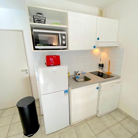 Appartement Avec Piscine A 5Min De La Plage Санари-сюр-Мер Экстерьер фото