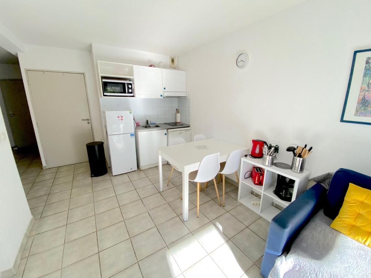 Appartement Avec Piscine A 5Min De La Plage Санари-сюр-Мер Экстерьер фото