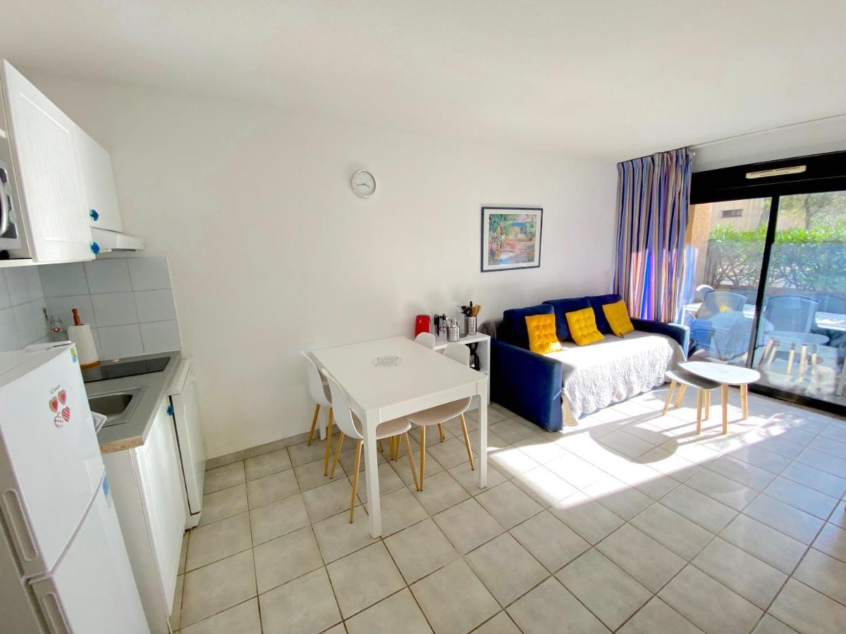 Appartement Avec Piscine A 5Min De La Plage Санари-сюр-Мер Экстерьер фото
