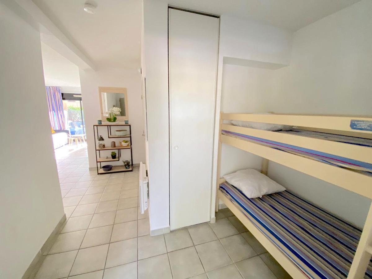 Appartement Avec Piscine A 5Min De La Plage Санари-сюр-Мер Экстерьер фото