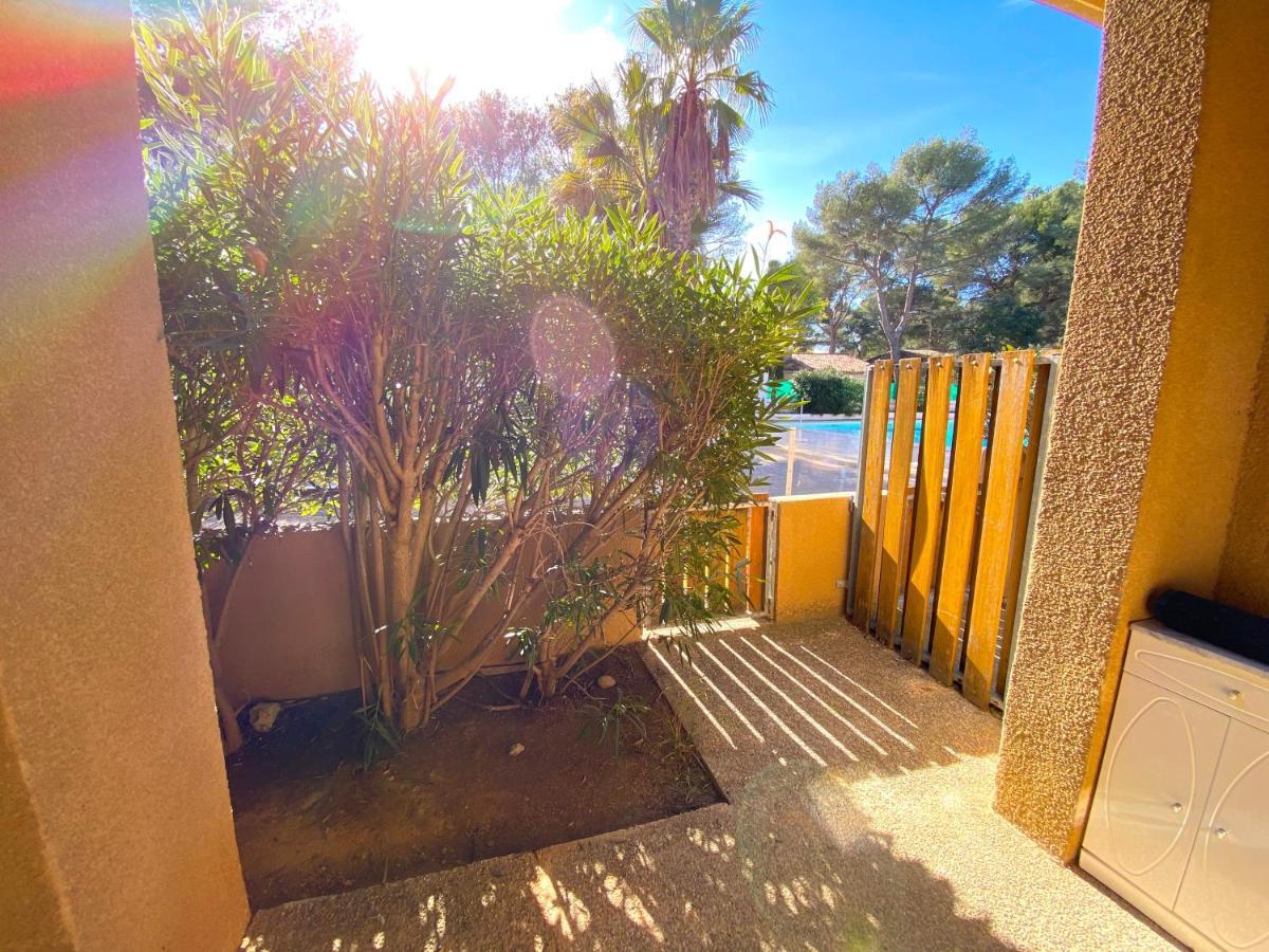 Appartement Avec Piscine A 5Min De La Plage Санари-сюр-Мер Экстерьер фото