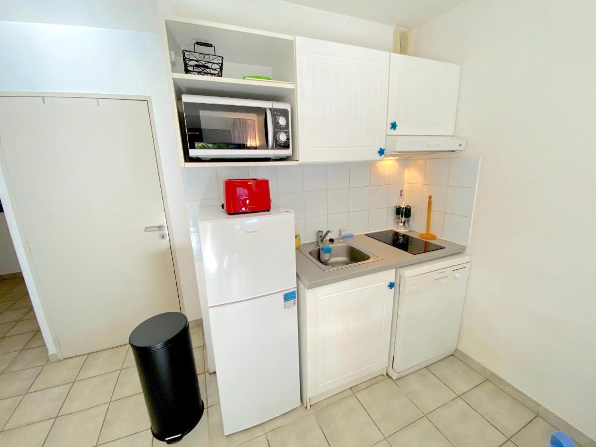 Appartement Avec Piscine A 5Min De La Plage Санари-сюр-Мер Экстерьер фото